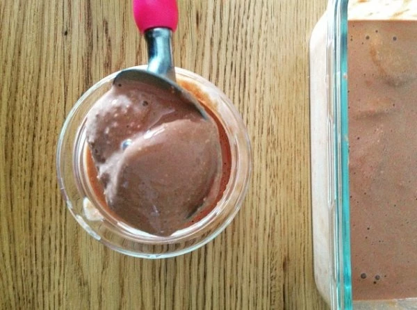 Shape Tested: Παγωτό σοκολάτα χωρίς ζάχαρη, με λίγα λιπαρά και τυρί κότατζ - εικόνα 1