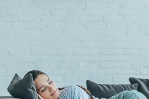 5 απρόσμενα tips για καλύτερο ύπνο: Θα τα δοκιμάσεις; - εικόνα 1