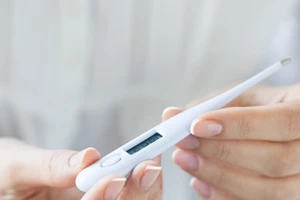 Ξαφνική αδιαθεσία ή μια δύσκολη στιγμή: Τι να έχεις στην τσάντα σου για... άμεση επέμβαση - εικόνα 1