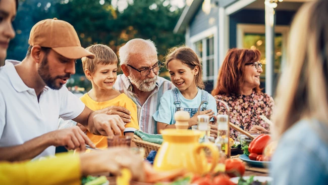 family_eating