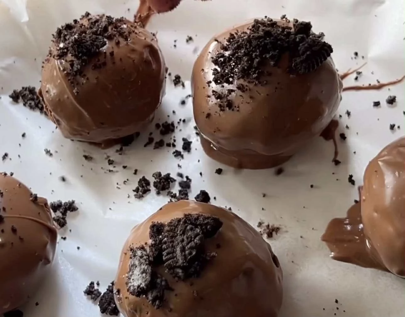 Οι πιο εύκολες Oreo μπουκιές με μόλις 3 υλικά που θα λατρέψεις - φανταστικό γλυκό ψυγείου χωρίς ψήσιμο