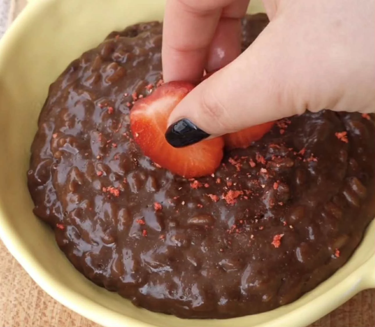 Ξεκινάει η νηστεία του Δεκαπενταύγουστου: Νηστίσιμο, σοκολατένιο ρυζόγαλο χωρίς ζάχαρη