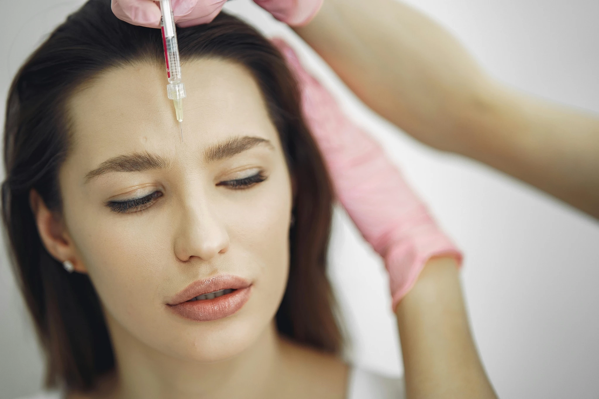 Botox στο μέτωπο: 3 περιπτώσεις που δεν πρέπει να το κάνεις - σύμφωνα με τη γιατρό
