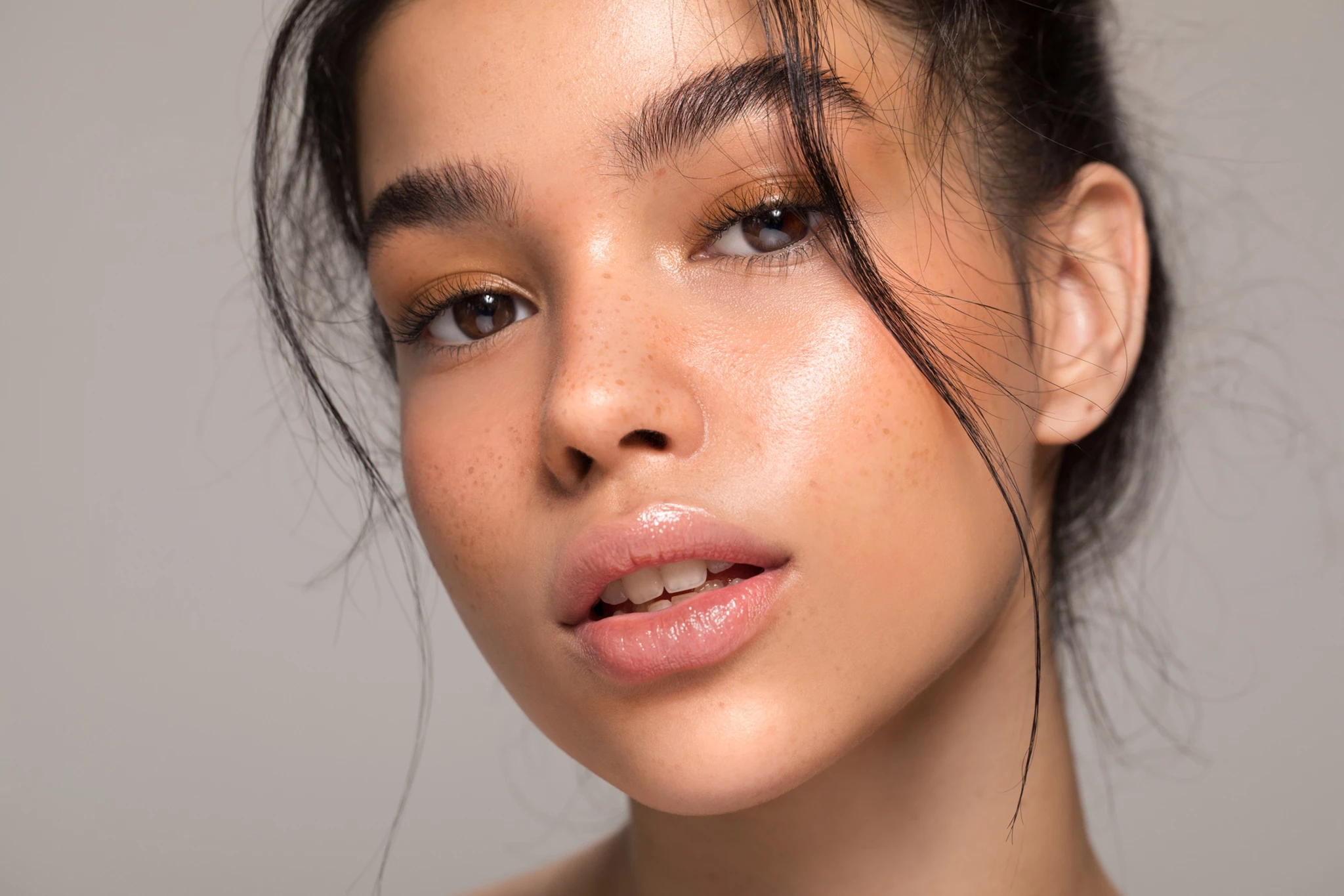 Grow Your Brows Naturally | Τα πιο δοκιμασμένα beauty μυστικά για φυσικά γεμάτα φρύδια