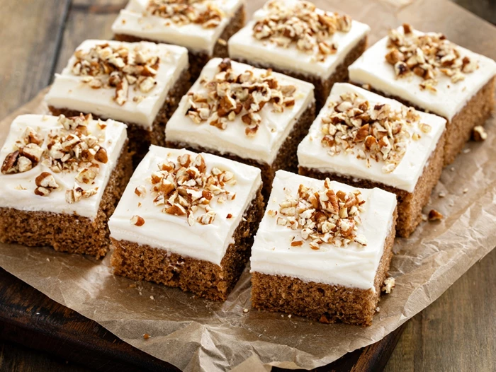 Pumpkin spice latte cake: Η τέλεια συνταγή για φθινοπωρινά ροφήματα και χουχούλιασμα