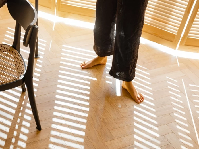 6 συχνά λάθη που κάνεις και έχεις πάντα βρώμικο πάτωμα