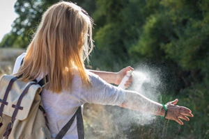 Μπορούν τα ούρα να ανακουφίσουν το τσίμπημα μέδουσας ή τσούχτρας; - εικόνα 1