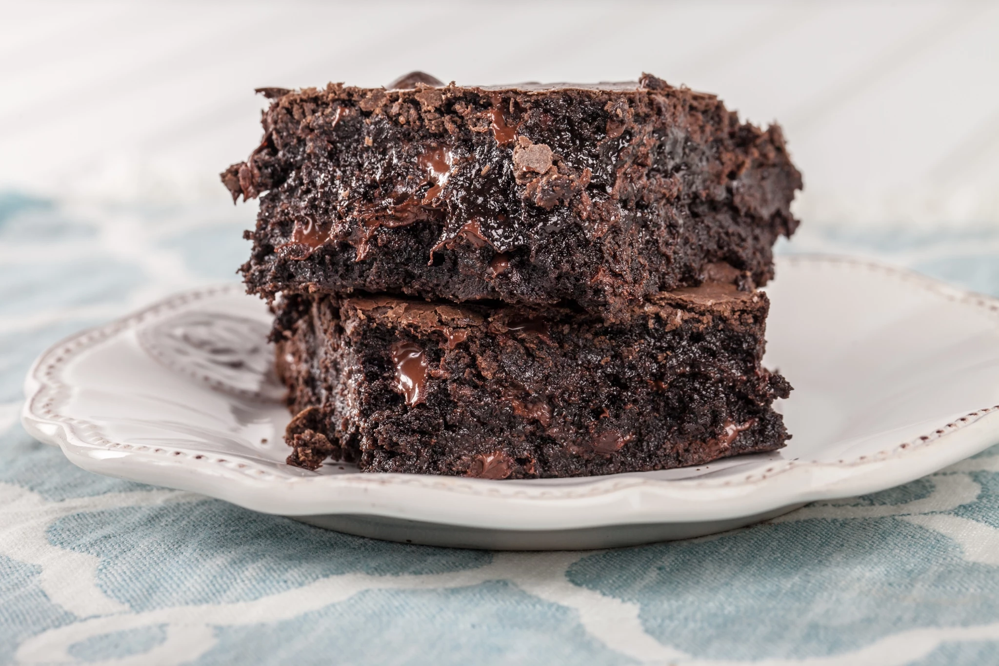 Ζουμερά brownies στο air fryer - χωρίς μίξερ και με ελάχιστα υλικά