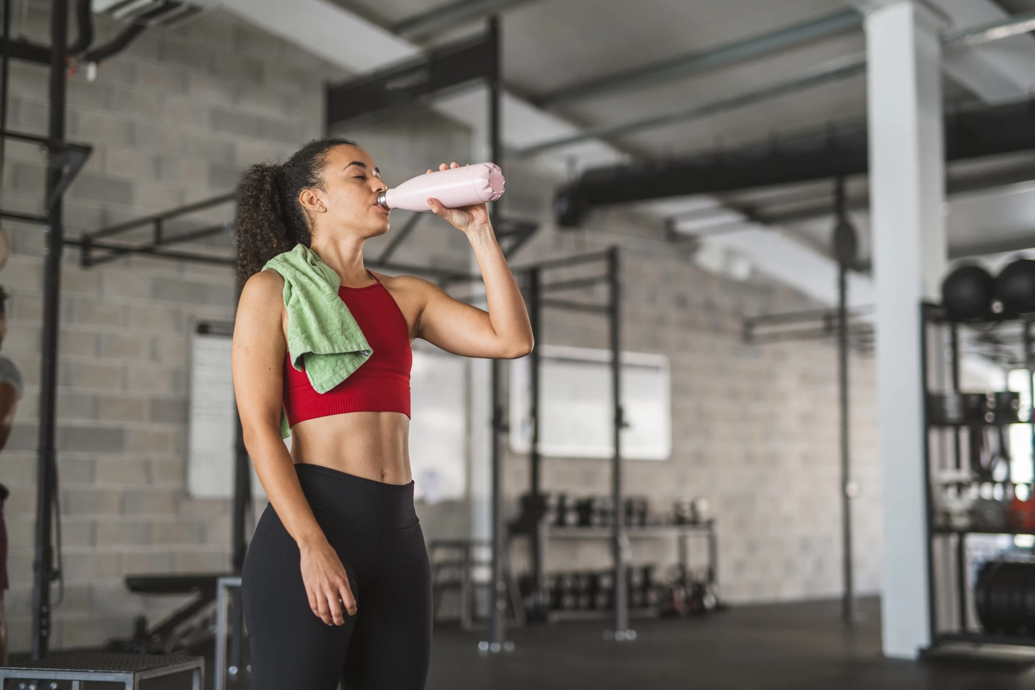 6 τρόποι να παραμείνεις ενυδατωμένη και να αποφύγεις την κόπωση κατά την άσκηση