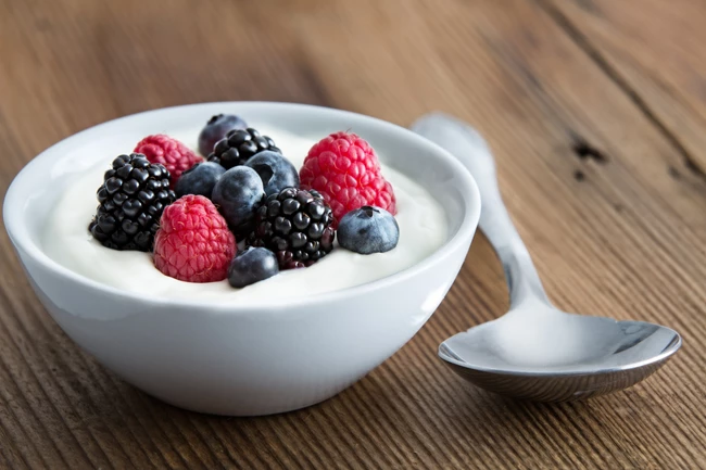 Yogurt and berries