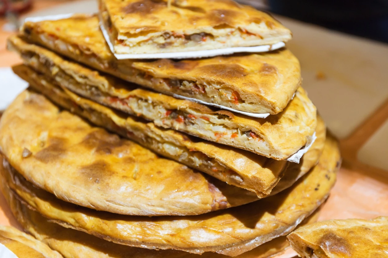 Γρήγορη συνταγή για κιμαδόπιτα χωρίς φύλλο - έτοιμη σε λιγότερο από 1 ώρα