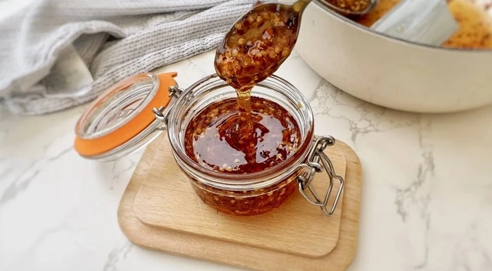 Hot honey: Η πιο viral συνταγή για να τη σάλτσα που θα λατρέψεις