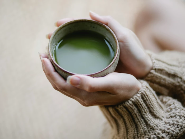 Τσάι matcha vs πράσινο: Ποιο έχει περισσότερα αντιοξειδωτικά και καφεΐνη;