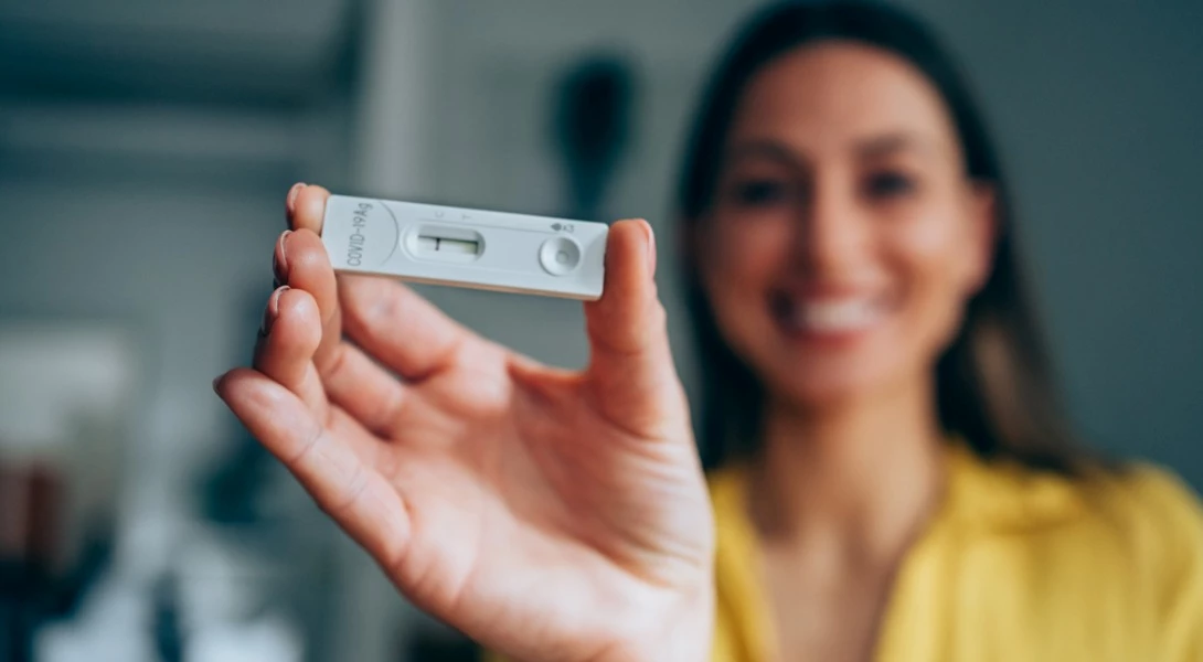 3 φυσικές λύσεις για τα συμπτώματα του κρυολογήματος - εικόνα 1