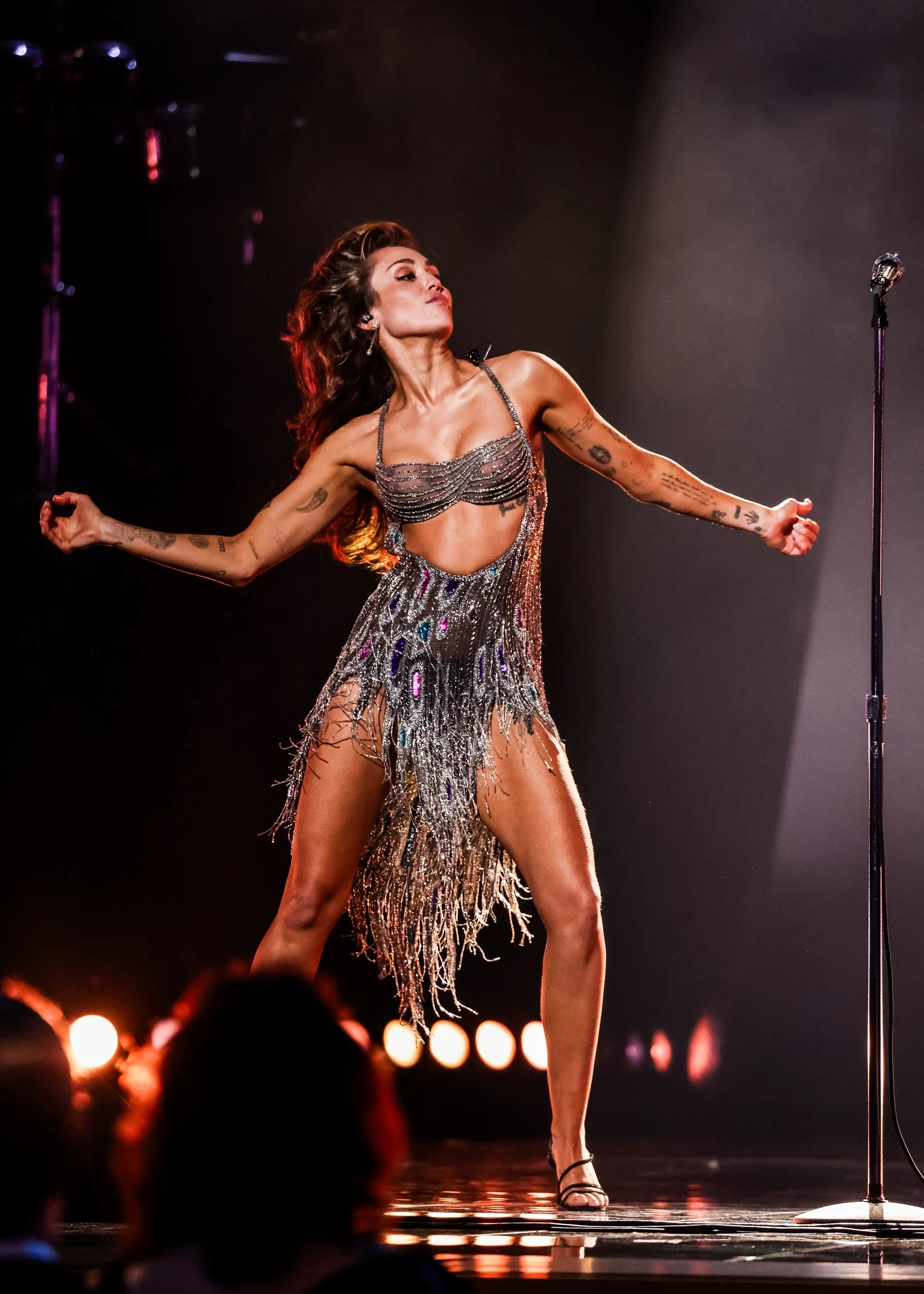 Το νέο trend δεν είναι η δίαιτα, αλλά οι μύες: Γιατί η μόδα αγαπά ξανά τα γυμνασμένα σώματα;