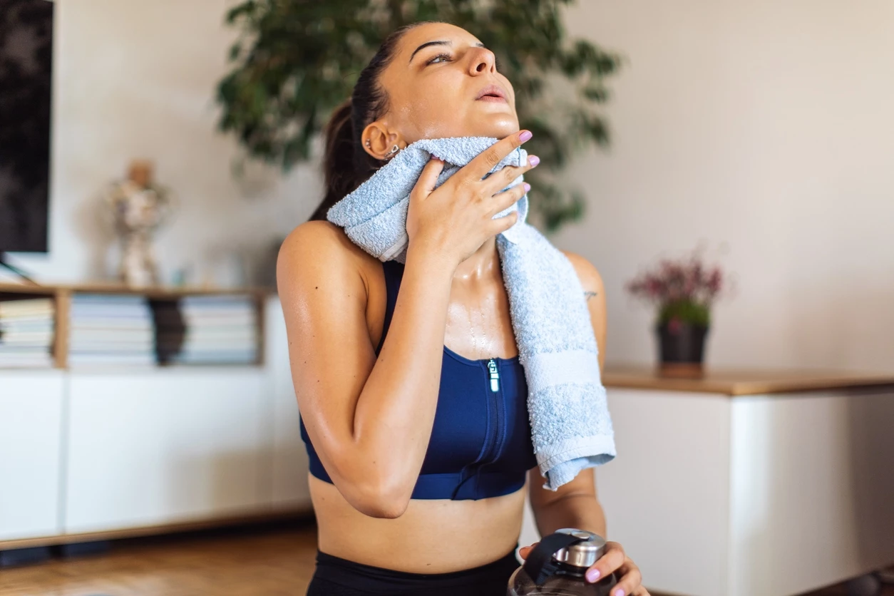 Ιδρώνεις υπερβολικά; 7 τρόποι να το αντιμετωπίσεις αποτελεσματικά