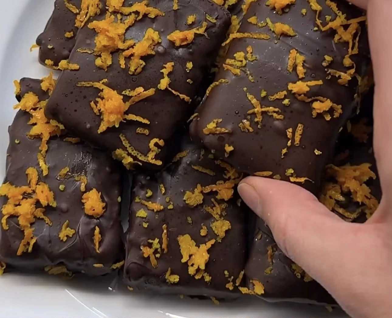 Ηealthy brownies με δαμάσκηνο χωρίς ψήσιμο - θα γίνουν η νέα σου εμμονή