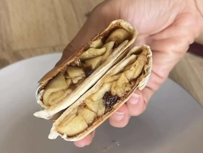 Η πιο εύκολη και νόστιμη μηλόπιτα στην τοστιέρα - χωρίς κόπο και χωρίς ζύμη!