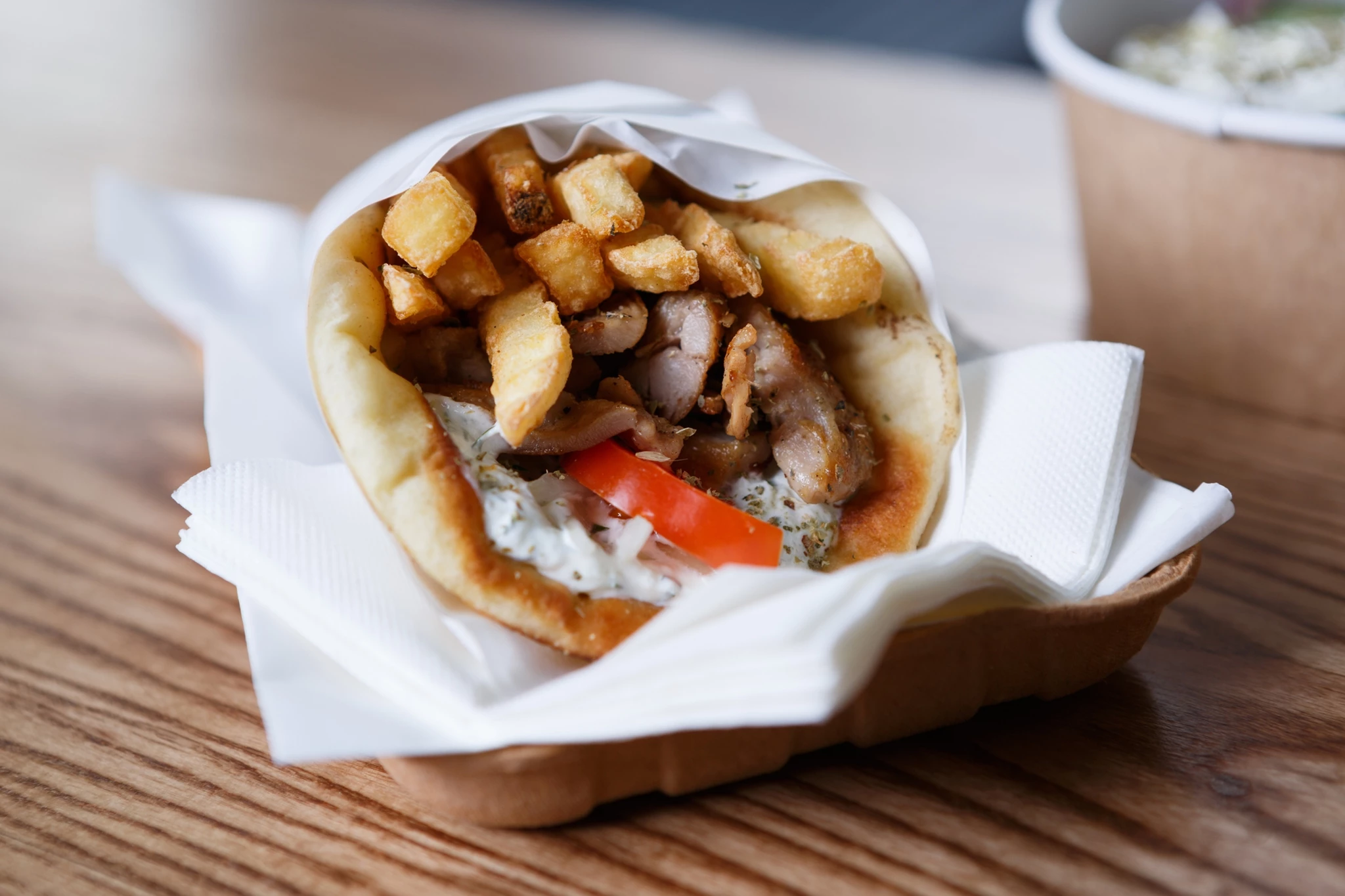 Σουβλάκι ή burger; Ποιο είναι πιο υγιεινό και λιγότερο θερμιδικό;