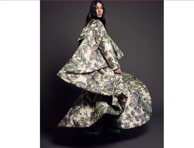 Φόρεμα και μπότες, KENZO.