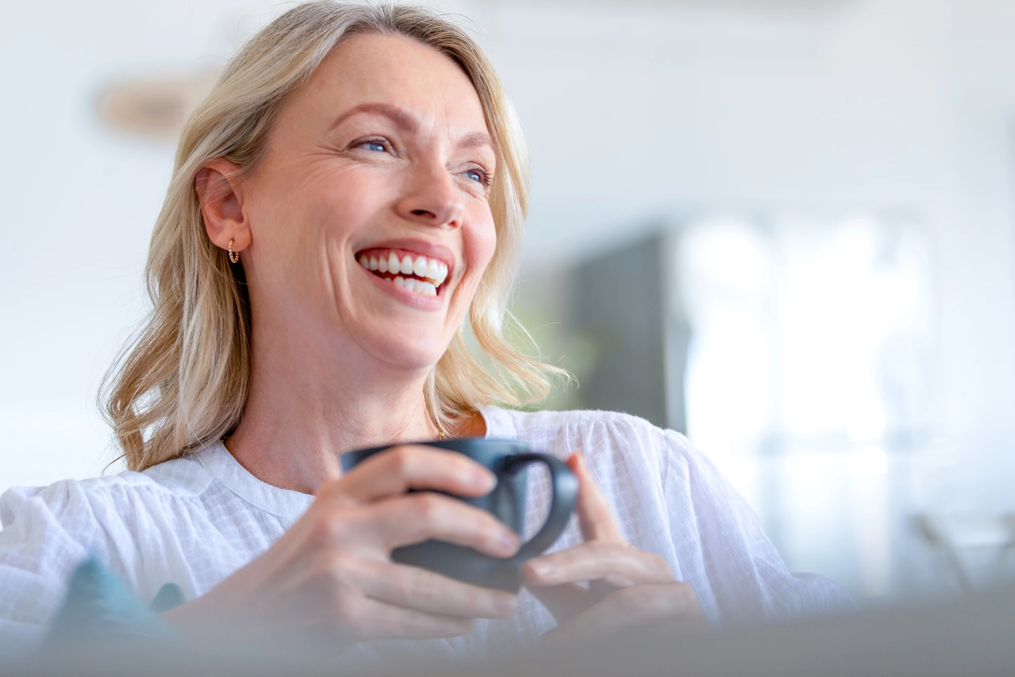 Η εμμηνόπαυση επηρεάζει το στόμα - 3 συμπτώματα που πρέπει να προσέξεις