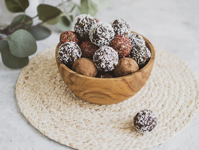 6 φθινοπωρινές συνταγές για energy balls - υγιεινά, λαχταριστά και γεμάτα ενέργεια