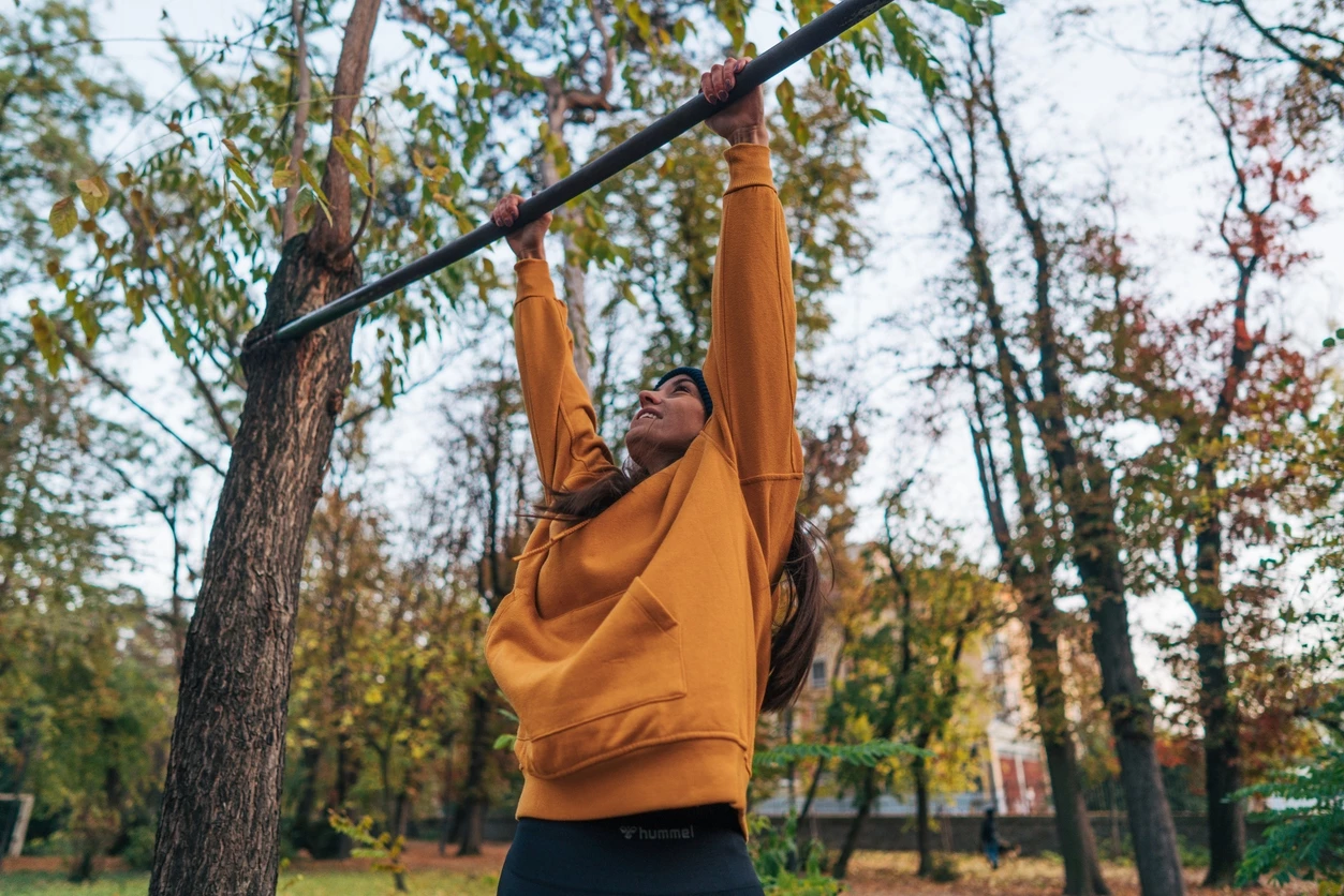 Χειμερινή άσκηση: Το συχνό λάθος που εξαντλεί τις γυναίκες χωρίς να το καταλαβαίνουν