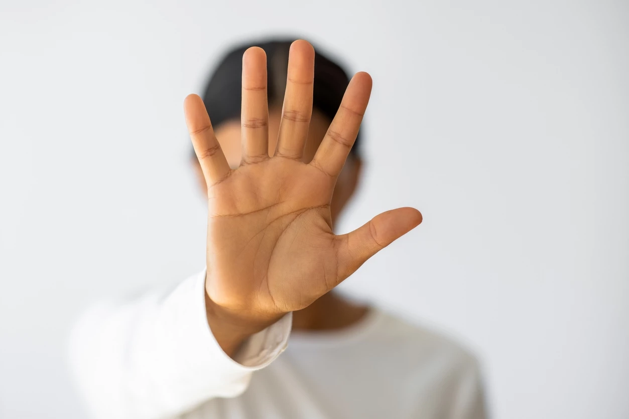 Σοκάρουν οι νέες εκτιμήσεις του ΠΟΥ: Σχεδόν 1 στις 3 γυναίκες παγκοσμίως βιώνει βία