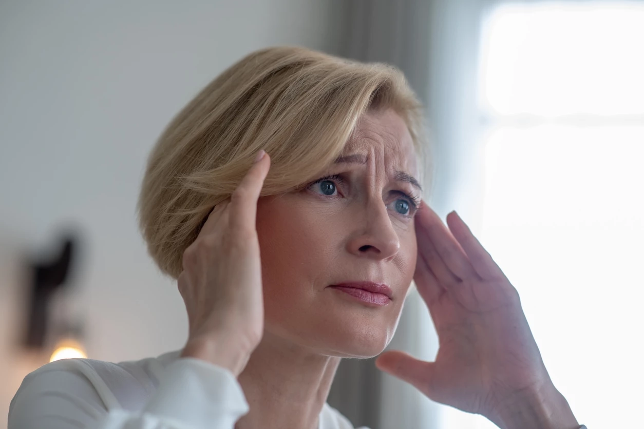 Brain fog ή Αλτσχάιμερ; Eιδικός αποκαλύπτει 5 βασικές διαφορές που πρέπει να ξέρεις