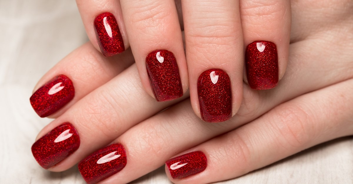 5 brow mascaras για πλούσια φρύδια που δεν κοστίζουν πάνω από 10 ευρώ - εικόνα 1