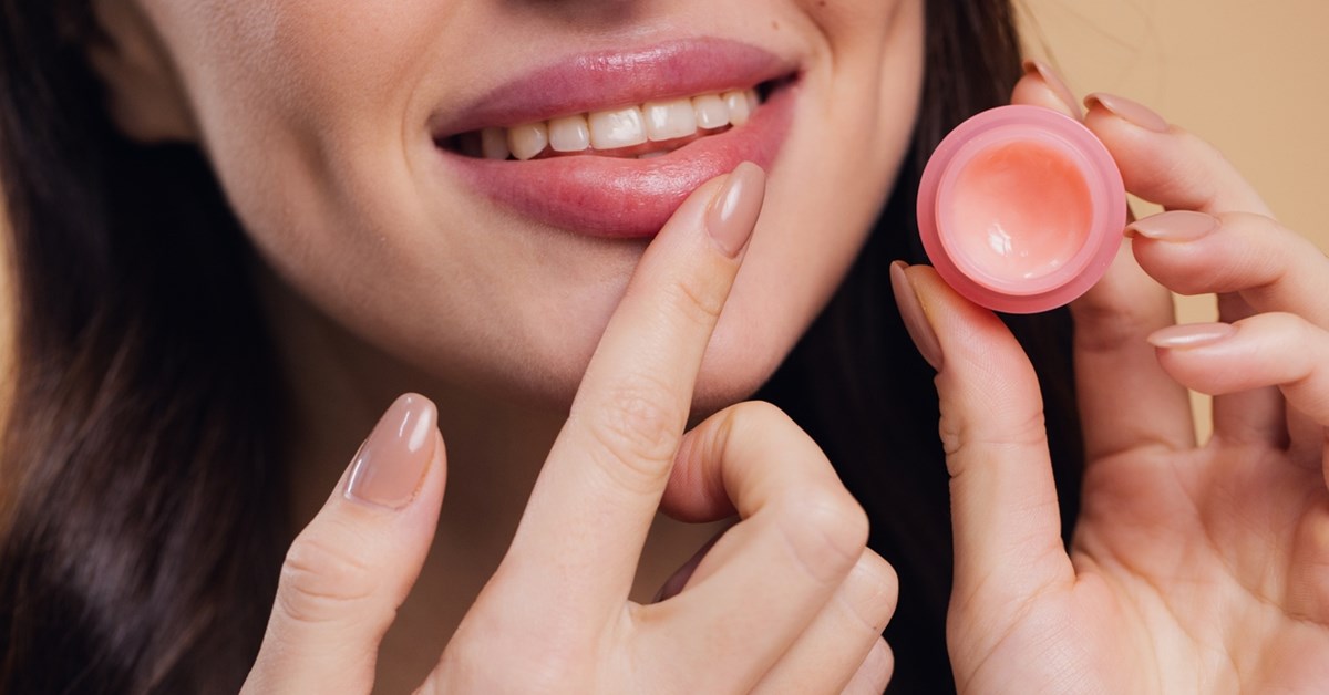 Summer Glow: Πώς θα διατηρήσεις τη λαμπερή σου επιδερμίδα το καλοκαίρι - εικόνα 2