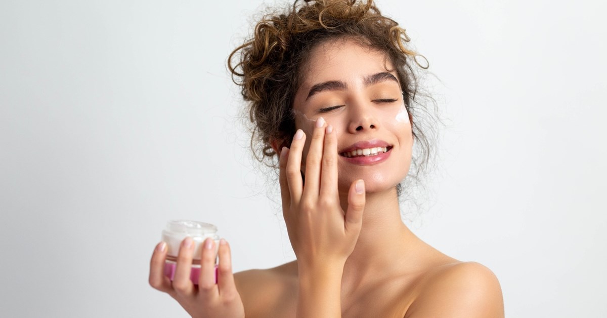 Sparkly face: Η τάση μακιγιάζ με τις περισσότερες αναζητήσεις στα social media - εικόνα 2