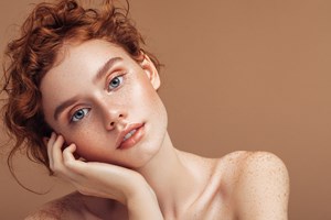 Εμφανίζεις σπυράκια στο ίδιο σημείο, ξανά και ξανά; Δες τους 5 κύριους λόγους - εικόνα 1