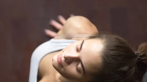 Binge Watching και υγεία: Πότε η παρακολούθηση τηλεόρασης γίνεται "κραιπάλη" και ποιες οι επιπτώσεις της; - εικόνα 2