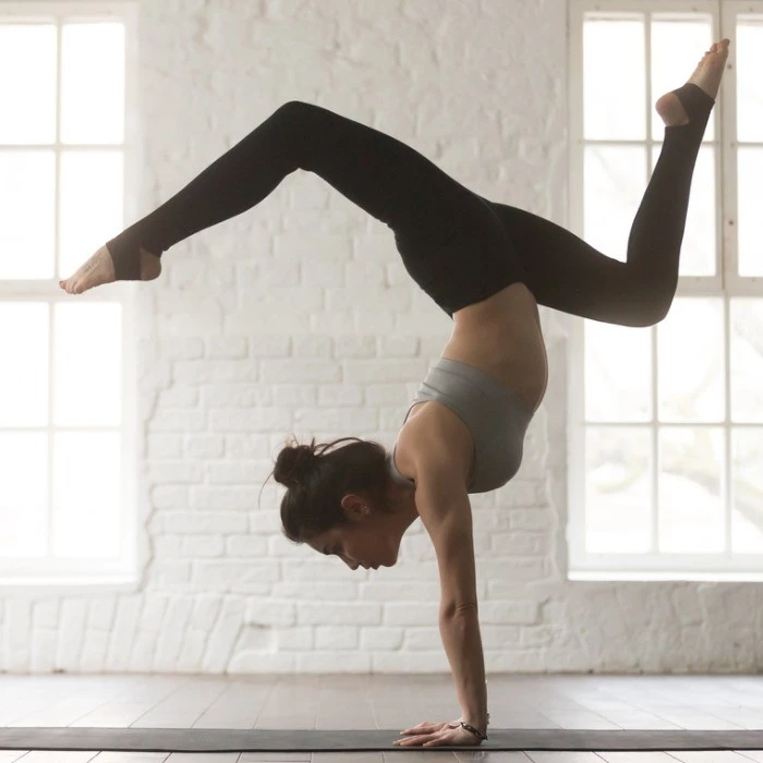 Έπαθε πράγματι εγκεφαλικό η Hailey Bieber; - εικόνα 1