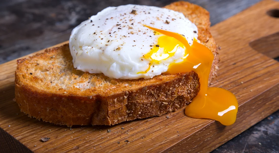 Το απόλυτο hack για να κάνεις το τέλειο αυγό ποσέ