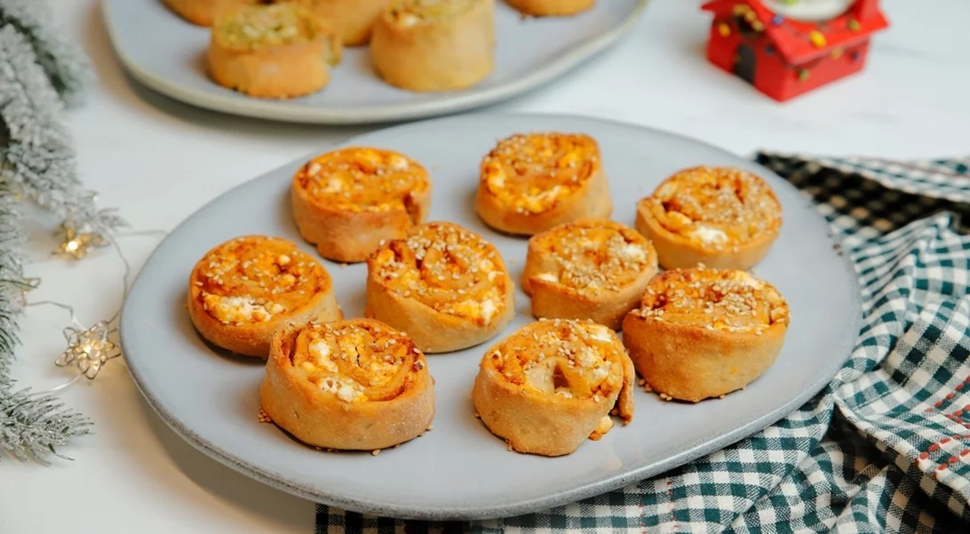 Ρολάκια με φέτα: Φτιάξε σπιτική τη ζύμη με 2 μόνο υλικά!