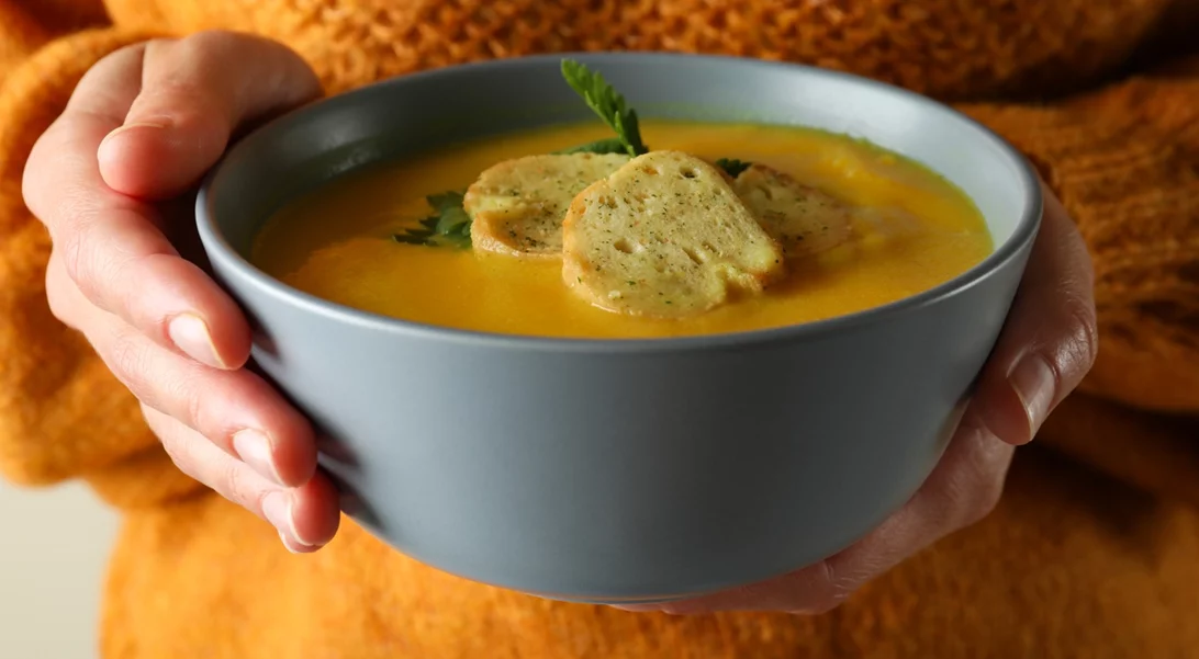 48ωρη κακοκαιρία: Τι να φας όταν αισθάνεσαι κουρασμένη και νωθρή λόγω του καιρού