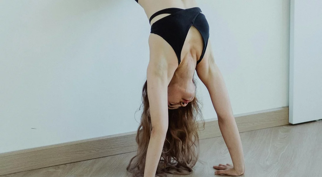 Κατακόρυφο: Μάθε να κάνεις το πρώτο σου handstand με αυτή την άσκηση