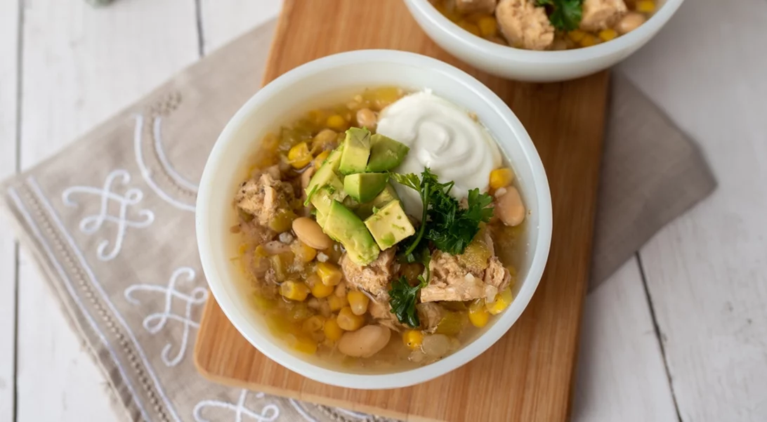 3 συνταγές βραδινού με κοτόπουλο κάτω από 260 θερμίδες (και χωρίς να πεινάς μετά)