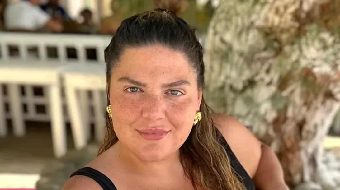 Τέλος τα μακριά μαλλιά για την Δανάη Μπάρκα: Το φρέσκο κούρεμα που υιοθέτησε