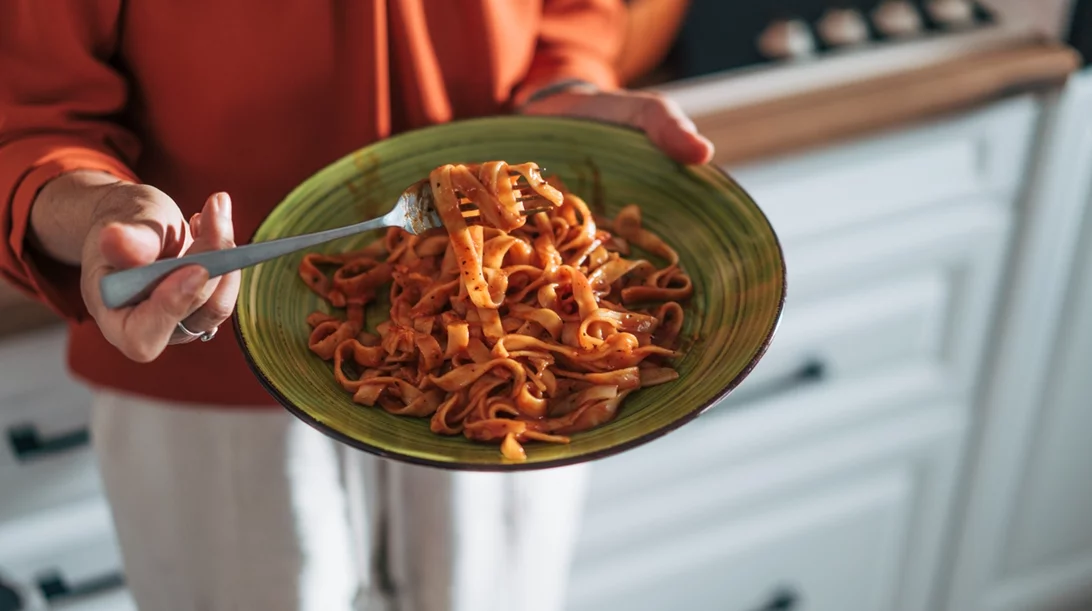 Έκοψε την πολλή πρωτεΐνη, πρόσθεσε υδατάνθρακες: Η μεταμόρφωση 31χρονου που έγινε viral στο fitness