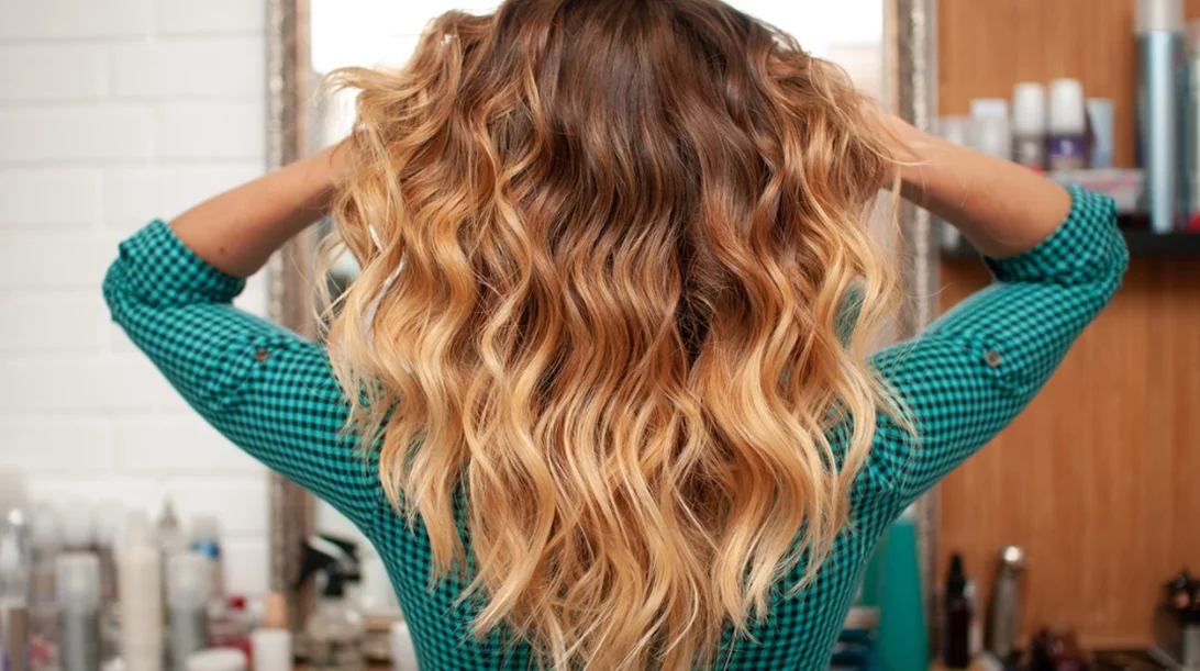 Τα κομμωτήρια άνοιξαν κι εσύ ψάχνεις ιδέες για χτενίσματα; Here you are!