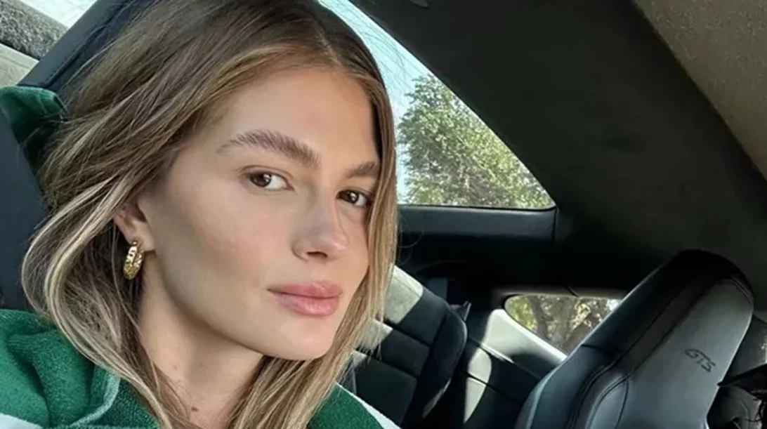 Η Αμαλία Κωστοπούλου επιλέγει τη γυμναστική που λατρεύουν όλες οι celebrities