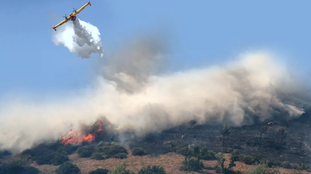 Πυρκαγιές στην Ελλάδα: Πότε ο καπνός γίνεται επικίνδυνος και πώς να προστατευτείς