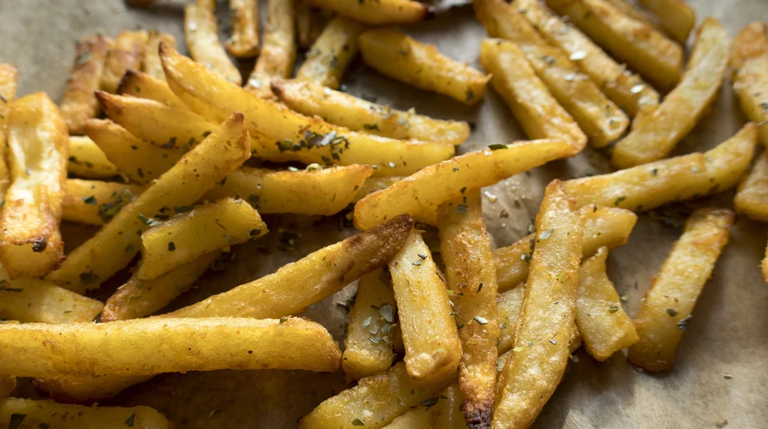 Νόμιζες ότι το αλάτι επιβαρύνει μόνο την καρδιά; Δες ποιο άλλο όργανο στοχεύει