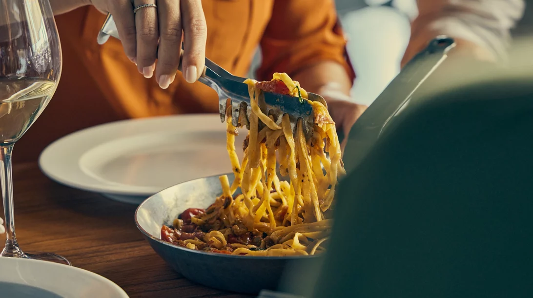 Το "μαγικό" κόλπο για να αποθηκεύσεις τα μαγειρεμένα ζυμαρικά χωρίς να κολλήσουν