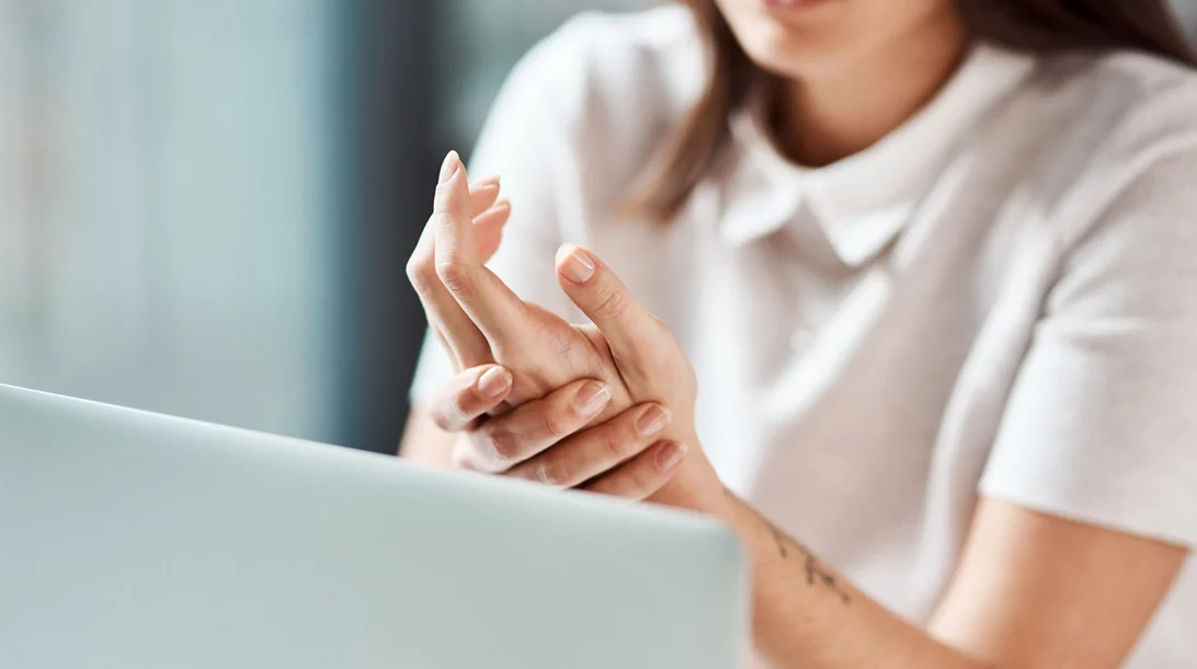 Ψωριασική αρθρίτιδα: 4 τρόποι για να προστατεύσεις τις αρθρώσεις σου