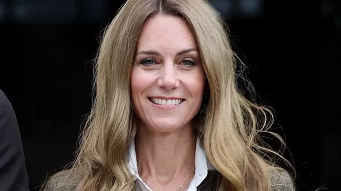 Όταν η περούκα της Kate έδειξε τη γυμνή αλήθεια μιας κοινωνίας