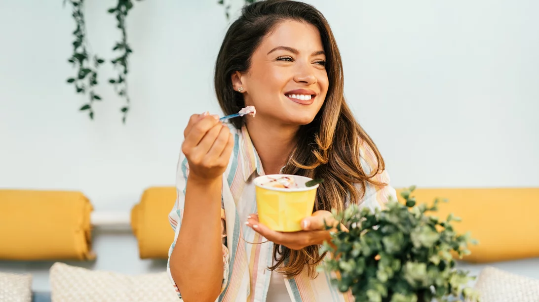 7 τρόποι να βελτιώσεις τη διάθεσή σου με αυτήν τη διατροφή